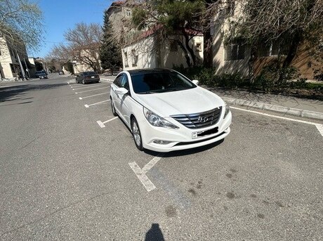 Hyundai Sonata 2010
