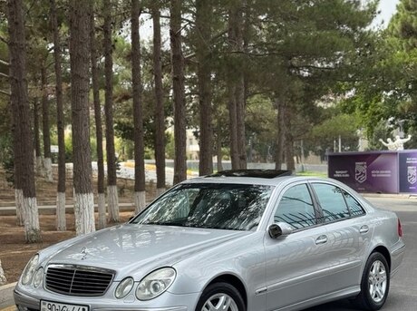 Mercedes E 240 2003