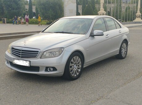 Mercedes C 200