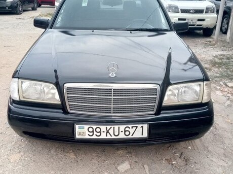 Mercedes C 180