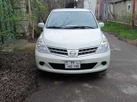Nissan Tiida 2012