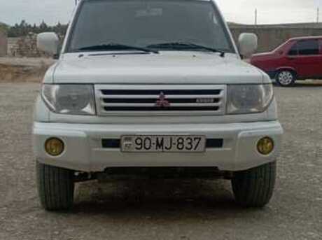 Mitsubishi Pajero io 1999