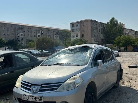 Nissan Tiida 2011