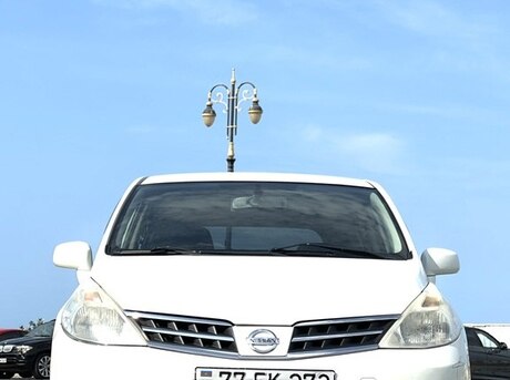 Nissan Tiida 2011