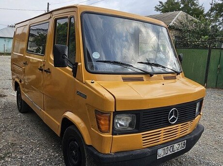 Mercedes 208 D 1994