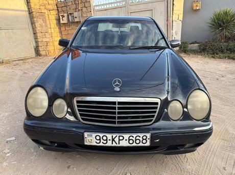 Mercedes E 220 2000