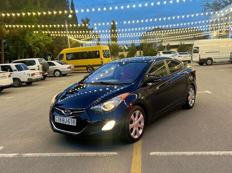 Hyundai Elantra 2012