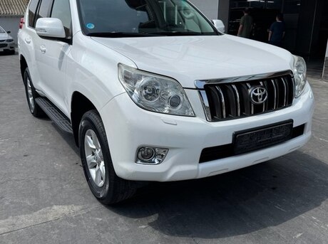 Toyota Land Cruiser Prado 2010