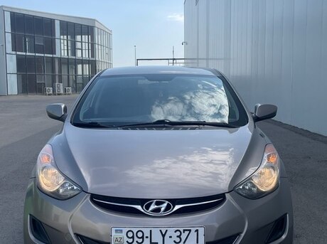 Hyundai Elantra 2012