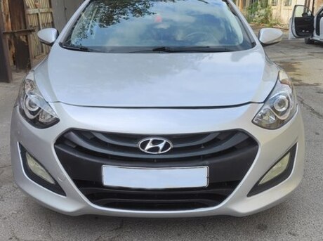 Hyundai Elantra 2012