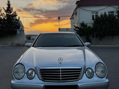Mercedes E 220 2001