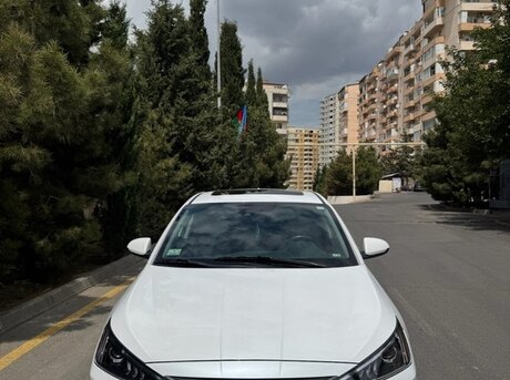Hyundai Elantra 2019