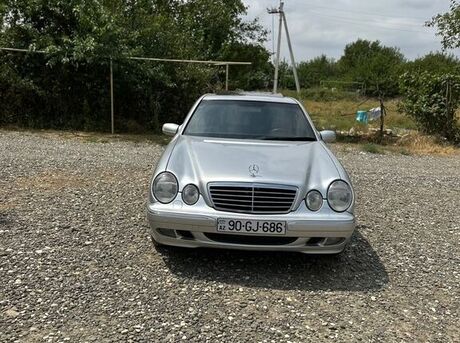 Mercedes E 280