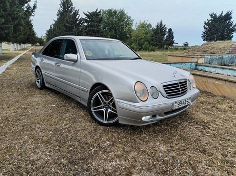 Mercedes E 260 2000