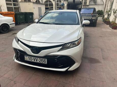 Toyota Camry 2019