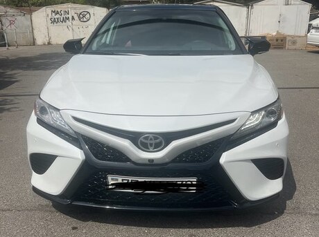Toyota Camry 2019
