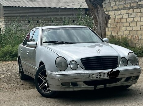 Mercedes E 220 2001