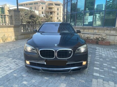 BMW 750