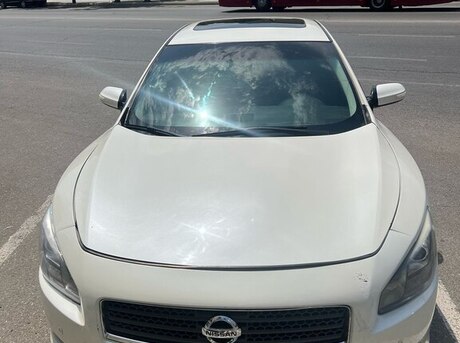 Nissan Maxima