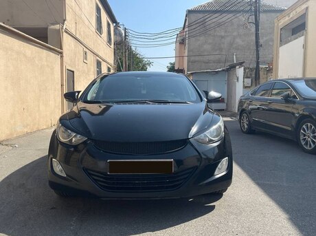 Hyundai Elantra 2012