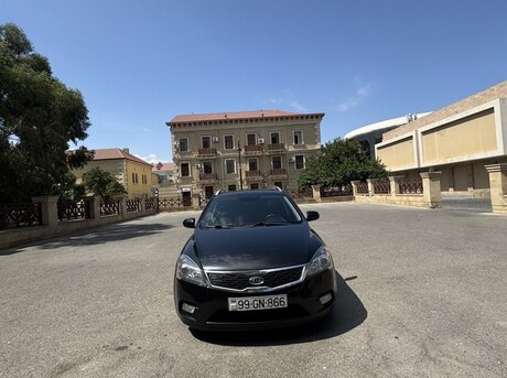 Kia  2010