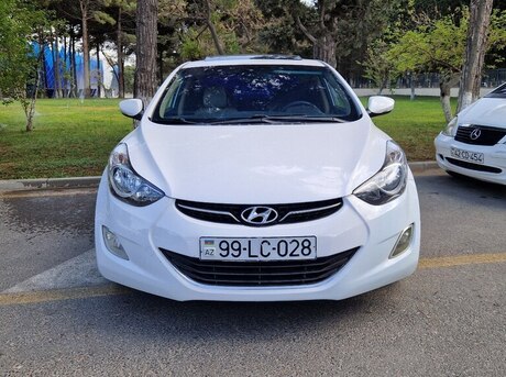 Hyundai Elantra 2012