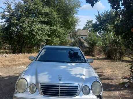 Mercedes E 200 2001