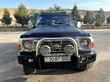 Nissan Patrol 1988