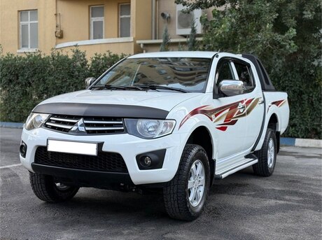 Mitsubishi L200 2014