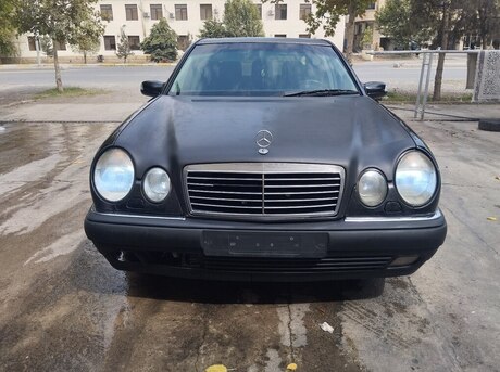 Mercedes E 240 1999