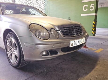Mercedes E 220 2002