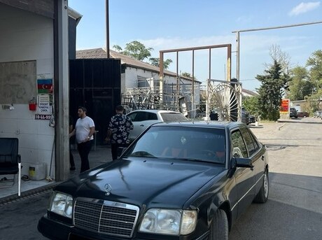 Mercedes E 200 1993