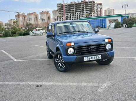 LADA (VAZ) Niva 2015