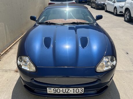 Jaguar  2001