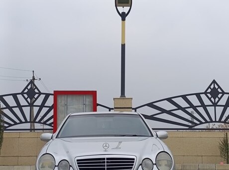 Mercedes E 220 2001