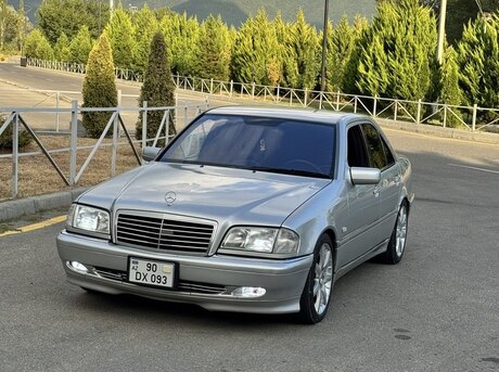 Mercedes C 240