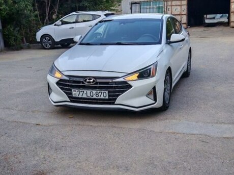 Hyundai Elantra 2019