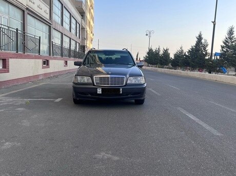 Mercedes C 220