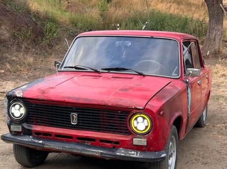 LADA (VAZ) 21011