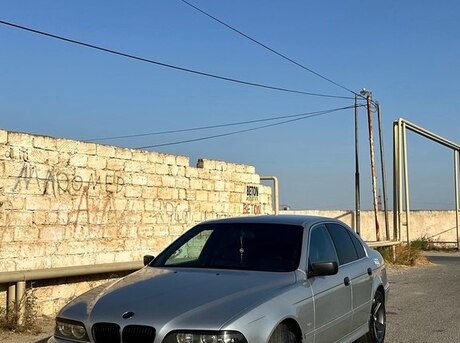 BMW 525