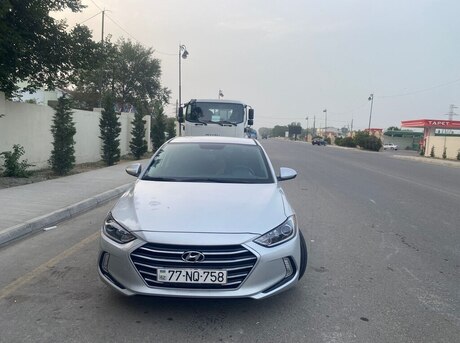 Hyundai Elantra 2016