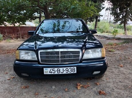 Mercedes C 180
