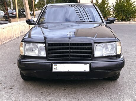 Mercedes E 200