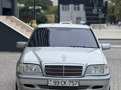 Mercedes C 180
