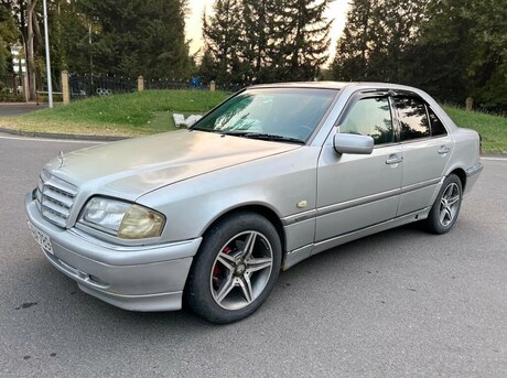 Mercedes C 230