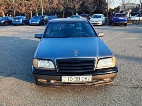 Mercedes C 240