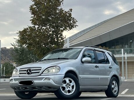 Mercedes ML 270 4MATIC 2002
