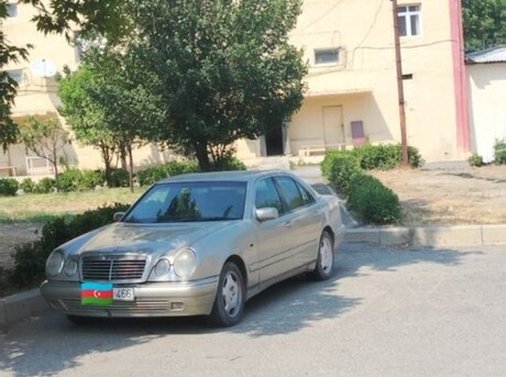 Mercedes E 280 4MATIC 1996