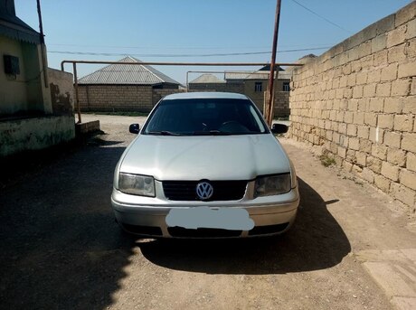 Volkswagen Bora 2000
