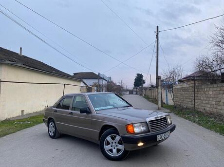 Mercedes 190 1990